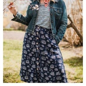 Super cute ships print skirt by Joanie!